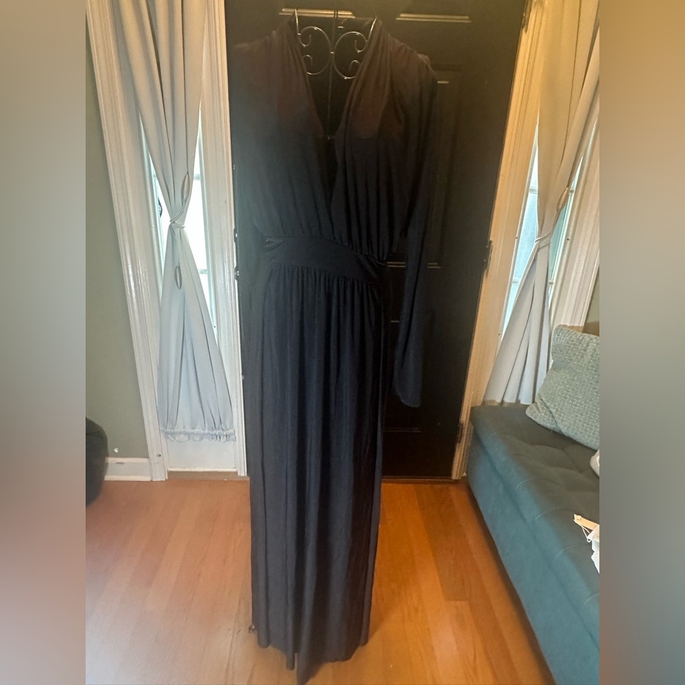 Elegant Black Maxi Dress
